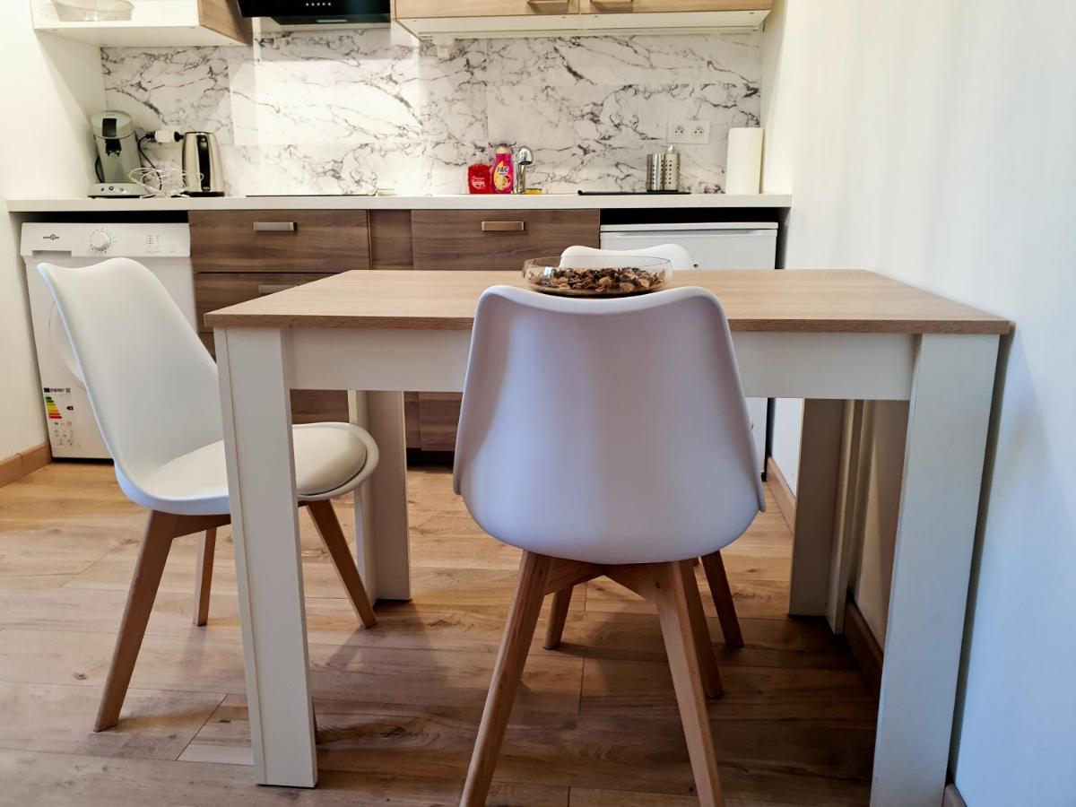 Appartement Cosy Entier, Parking Gratuit Dans La Rue Dijon Exterior foto
