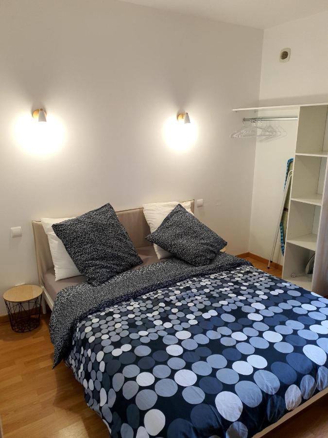 Appartement Cosy Entier, Parking Gratuit Dans La Rue Dijon Exterior foto