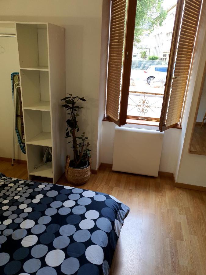 Appartement Cosy Entier, Parking Gratuit Dans La Rue Dijon Exterior foto